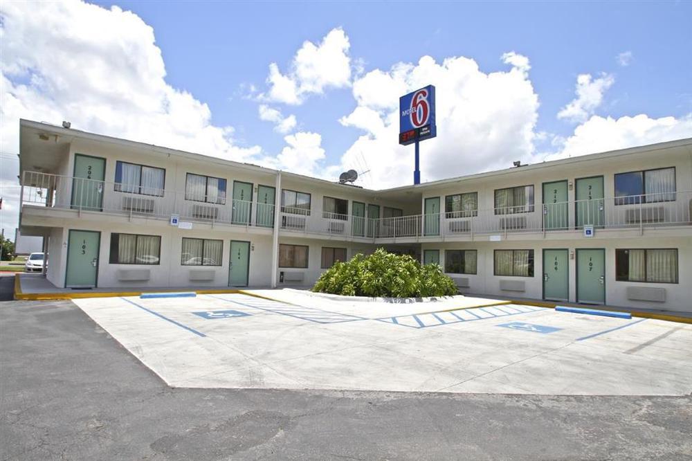 Motel 6-Mcallen, Tx שירותים תמונה